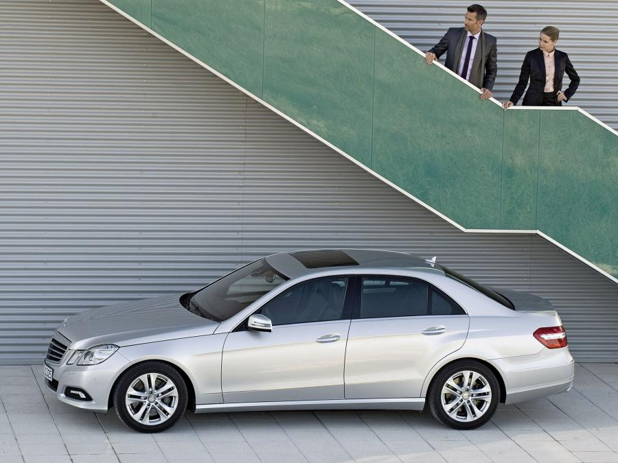  Mercedes-Benz E-Class Avantgarde 2009 года  (фото 19 из 20)